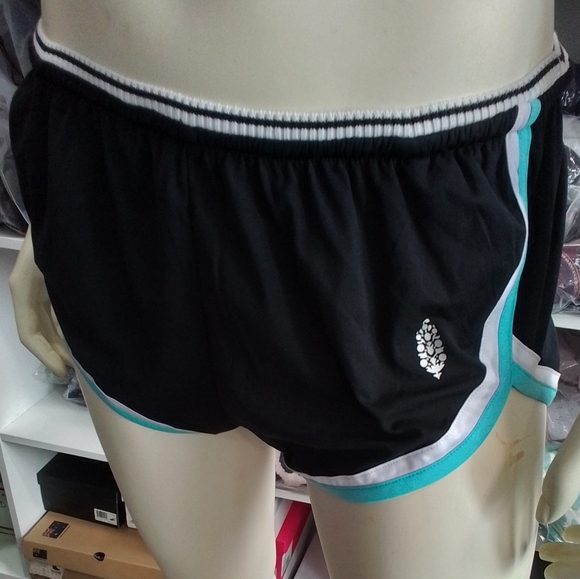 NEWVFree People Movement Black Shorts - Picture 9 of 14